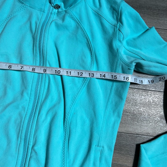 Lululemon Full zip Women Athletic Sweater with Thumb Holes- 8 - Picture 7 of 13